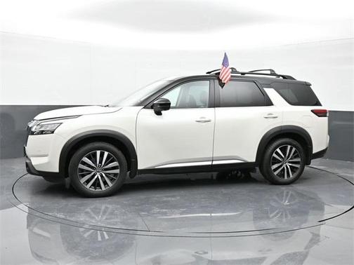 2022 Nissan Pathfinder Platinum 4WD