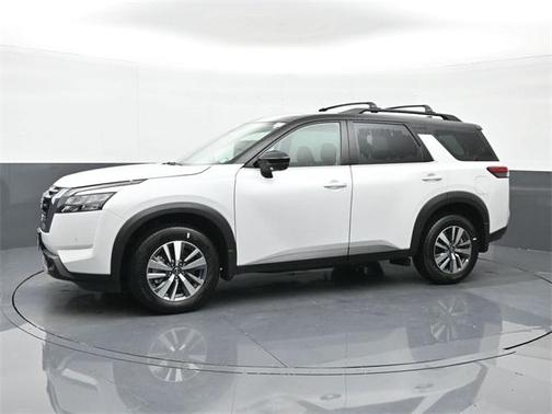 2025 Nissan Pathfinder SL 4WD
