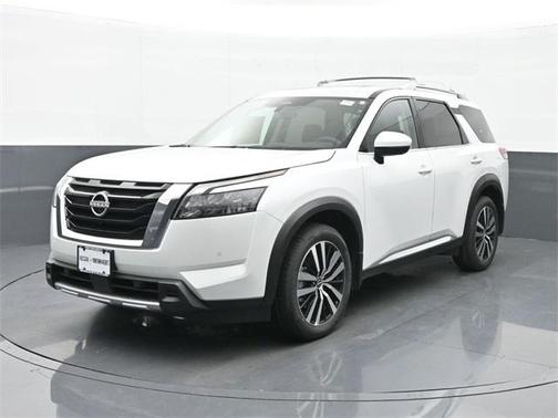 2025 Nissan Pathfinder Platinum 4WD