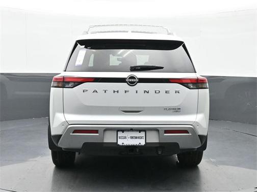 2025 Nissan Pathfinder Platinum 4WD