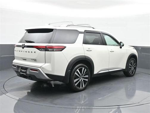 2023 Nissan Pathfinder Platinum 4WD
