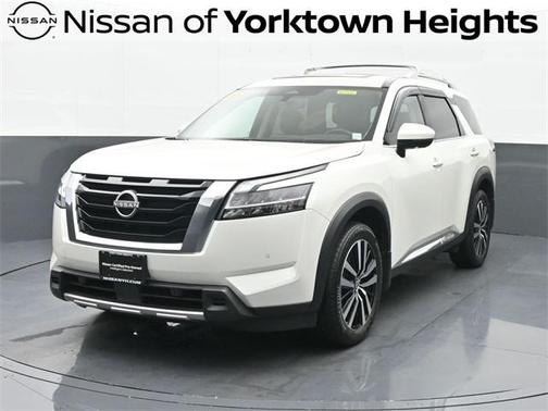 2023 Nissan Pathfinder Platinum 4WD