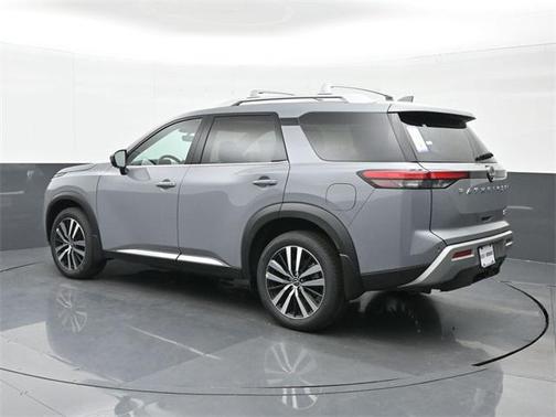 2025 Nissan Pathfinder Platinum 4WD