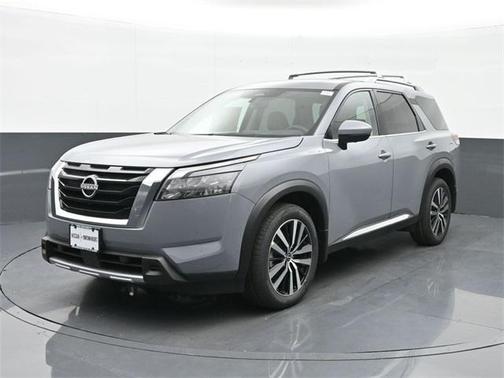 2025 Nissan Pathfinder Platinum 4WD