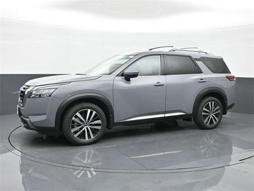 2025 Nissan Pathfinder Platinum 4WD
