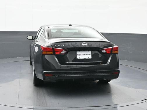 2025 Nissan Altima S FWD