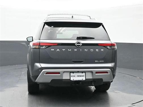 2025 Nissan Pathfinder SL 4WD