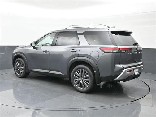 2025 Nissan Pathfinder SL 4WD
