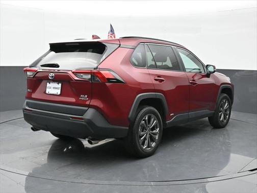 2022 Toyota RAV4 Hybrid XLE Premium