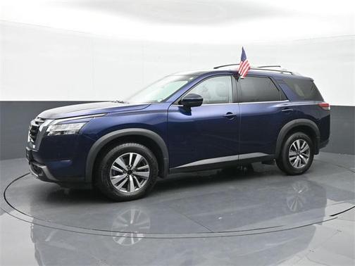 2022 Nissan Pathfinder SL 4WD