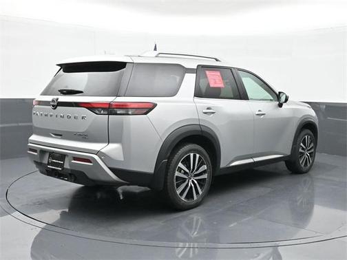 2023 Nissan Pathfinder Platinum 4WD