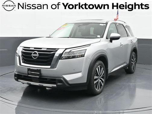 2023 Nissan Pathfinder Platinum 4WD