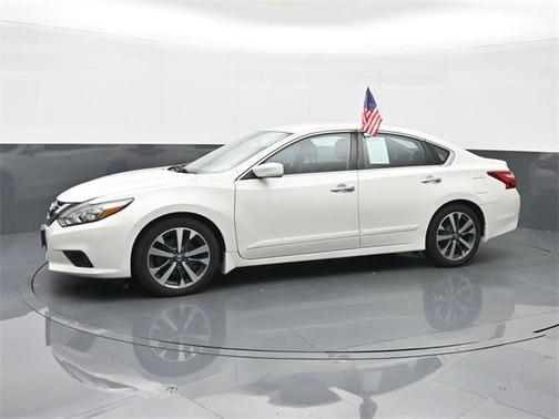 2016 Nissan Altima 2.5 SR