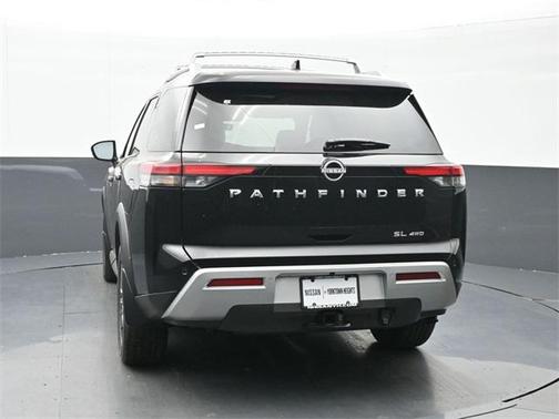 2025 Nissan Pathfinder SL 4WD