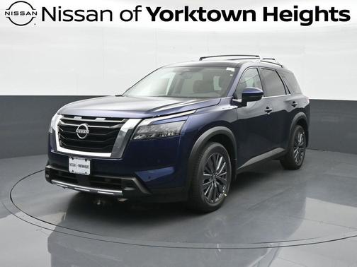 2025 Nissan Pathfinder SL 4WD