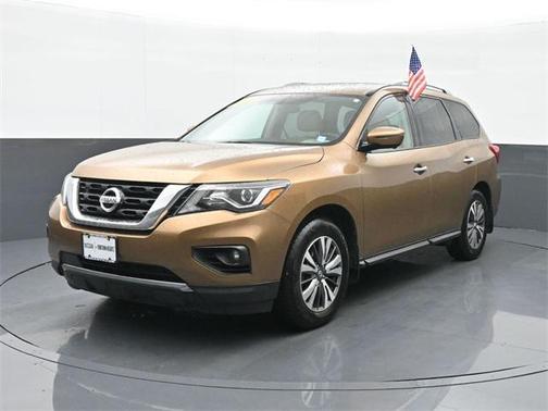 2017 Nissan Pathfinder SL