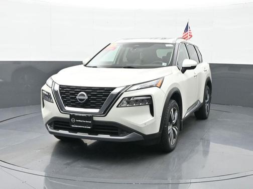 2022 Nissan Rogue SL