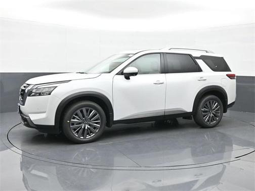 2025 Nissan Pathfinder SL 4WD