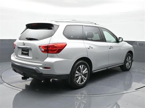 2019 Nissan Pathfinder S