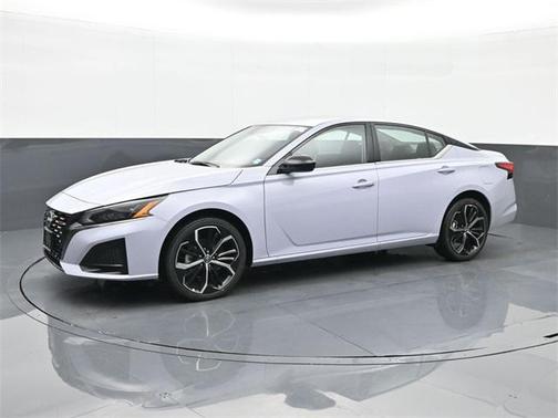 2025 Nissan Altima SR AWD