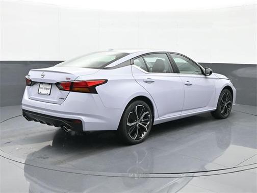 2025 Nissan Altima SR AWD
