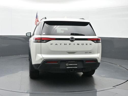 2022 Nissan Pathfinder SV 4WD