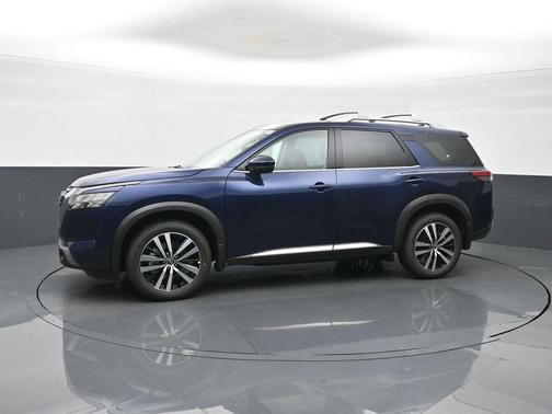 2025 Nissan Pathfinder Platinum 4WD