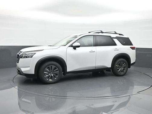 2025 Nissan Pathfinder SV 4WD