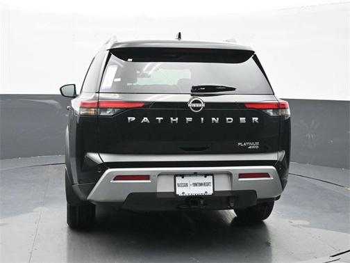 2025 Nissan Pathfinder Platinum 4WD