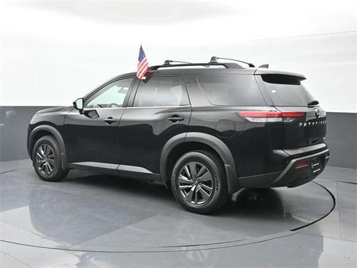 2022 Nissan Pathfinder SV 4WD