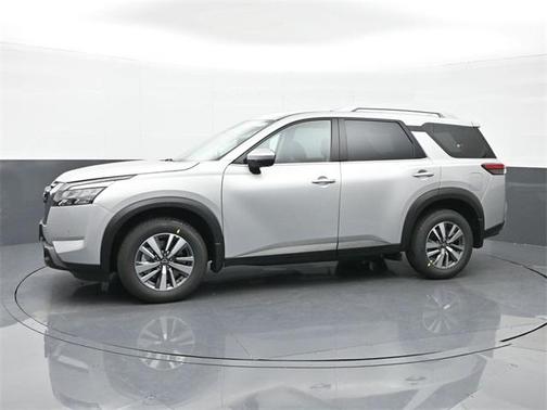 2025 Nissan Pathfinder SL 4WD