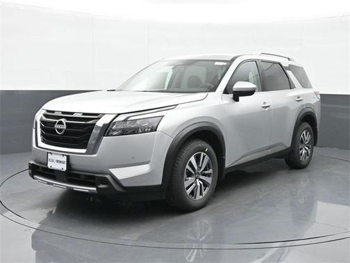 2025 Nissan Pathfinder SL 4WD