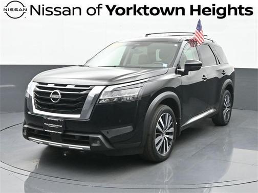 2022 Nissan Pathfinder Platinum 4WD