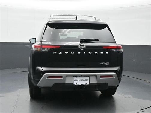 2025 Nissan Pathfinder Platinum 4WD