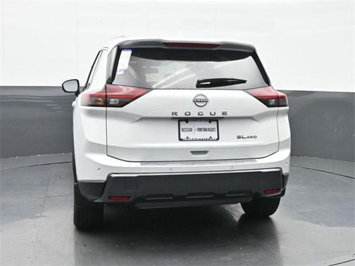 2025 Nissan Rogue SL