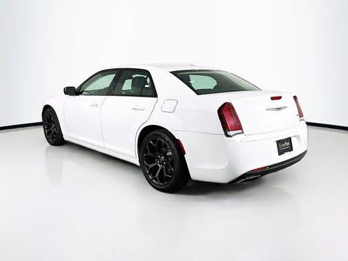 2019 Chrysler 300 Touring