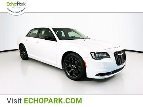 2019 Chrysler 300 Touring
