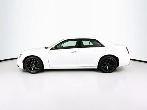 2019 Chrysler 300 Touring