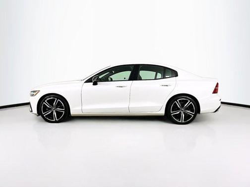 2019 Volvo S60 T5 R-Design