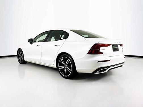 2019 Volvo S60 T5 R-Design