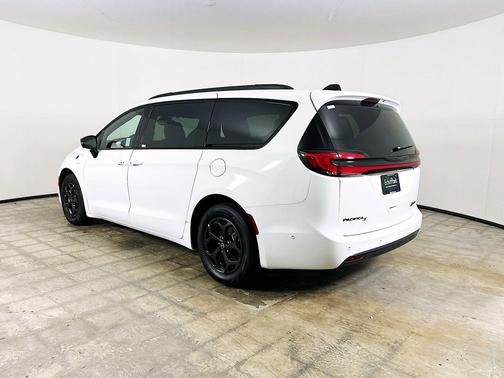 Bright White Clearcoat 2025 Chrysler Pacifica Hybrid Premium S Appearance Pkg