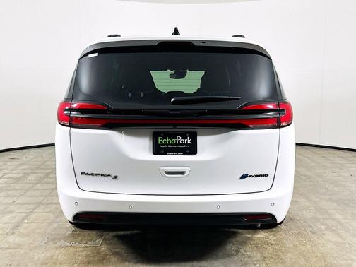 Bright White Clearcoat 2025 Chrysler Pacifica Hybrid Premium S Appearance Pkg