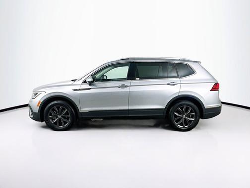Pyrite Silver Metallic 2023 Volkswagen Tiguan 2.0T SE 4MOTION
