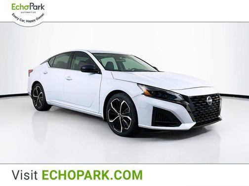 2023 Nissan Altima SR FWD