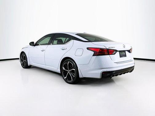 2023 Nissan Altima SR FWD
