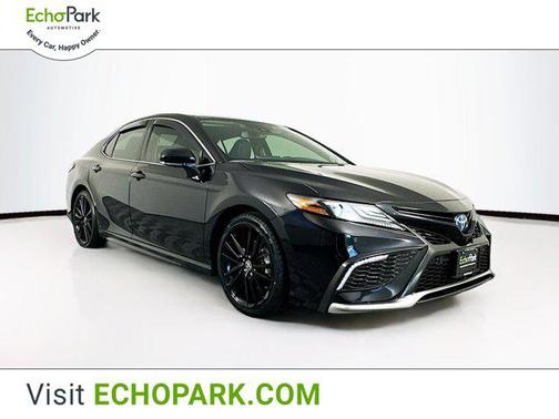 2024 Toyota Camry Hybrid SE