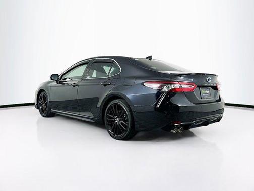 2024 Toyota Camry Hybrid SE