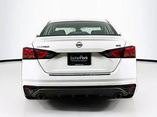 2021 Nissan Altima SR FWD