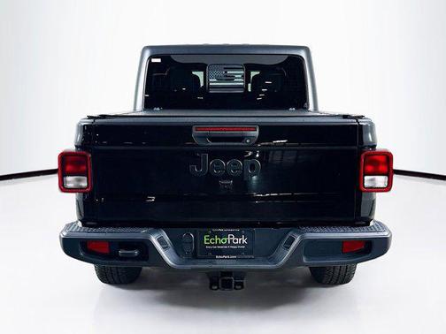 Black Clearcoat 2023 Jeep Gladiator Willys 4x4