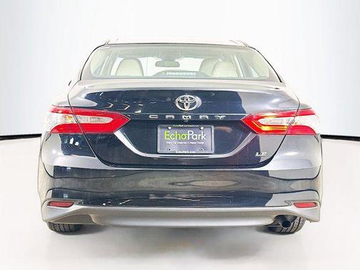 Midnight Black Metallic 2018 Toyota Camry LE